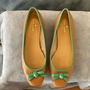 Kate Spade New York Tan  Brown Flats with Green Trim